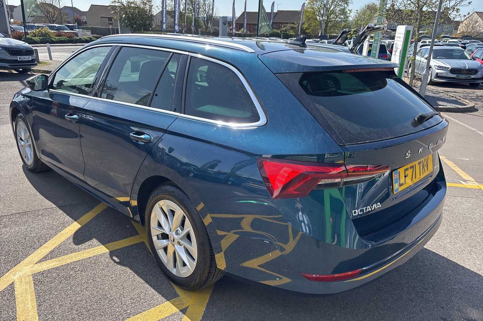 SKODA Octavia Estate (2017) 1.5 TSI (150ps) ACT SE L
